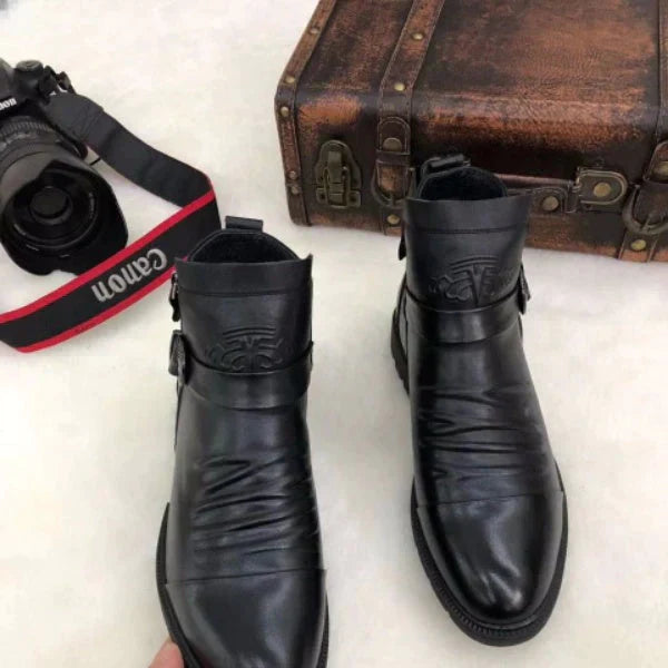 Elegant and detailed supportive winter Boots